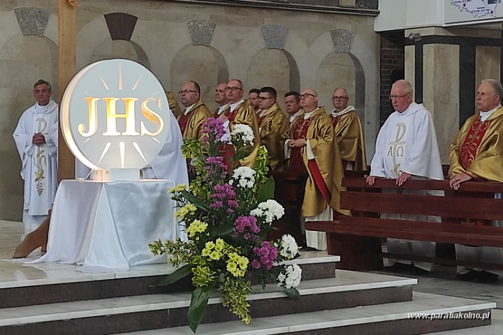 061 Eucharystia.jpg